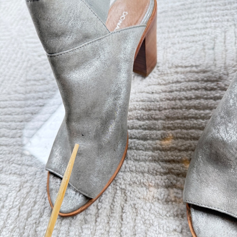 Donald J Pliner Khole Peep Toe Sandal Womens 7.5 Silver Block Heel Bootie Dressy - Picture 3 of 14